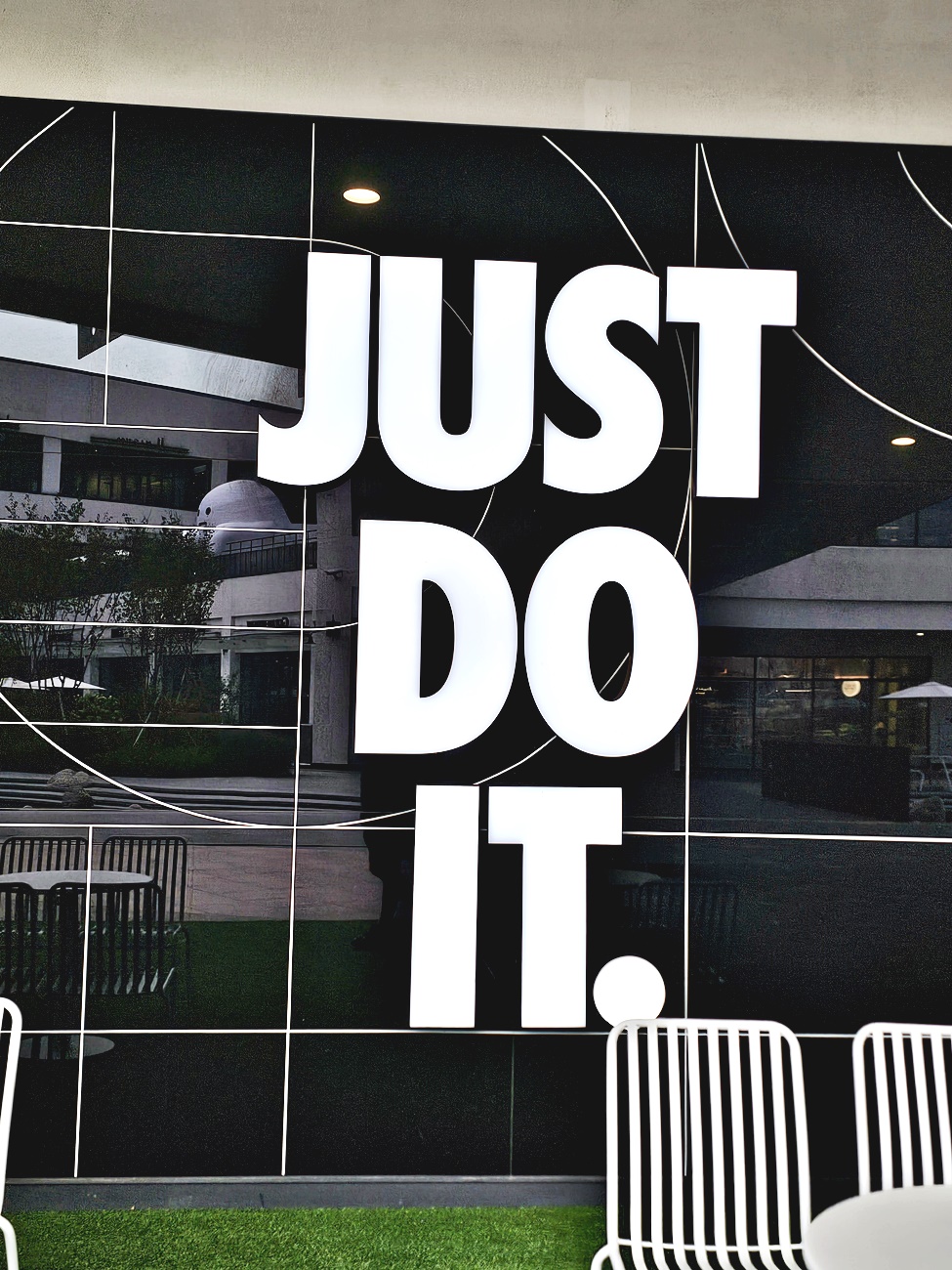 나이키 JUST DO IT 포토존 벽면